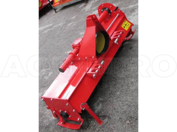 Fraise rotative à tracteur série medium avec déport mécanique Agrieuro UR 132
