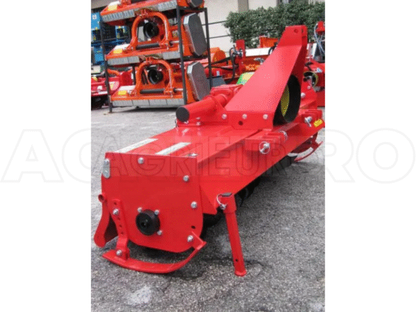 Fraise rotative à tracteur série medium avec déport mécanique Agrieuro UR 132 – Image 4