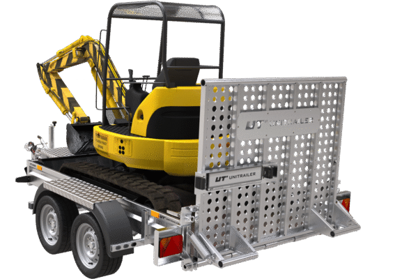 Remorque de chantier pour le transport d’une mini pelle – UNITRAILER STARK 3 260